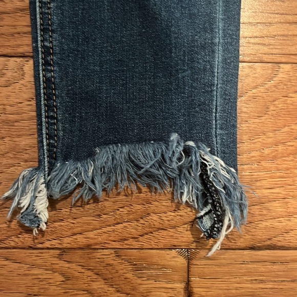 Just USA size 2 jeans with holes at knee & frayed edges, faded, cute & comfy - Picture 5 of 6